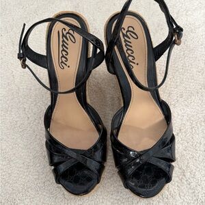 Gucci Black Patent Leather Heels 37